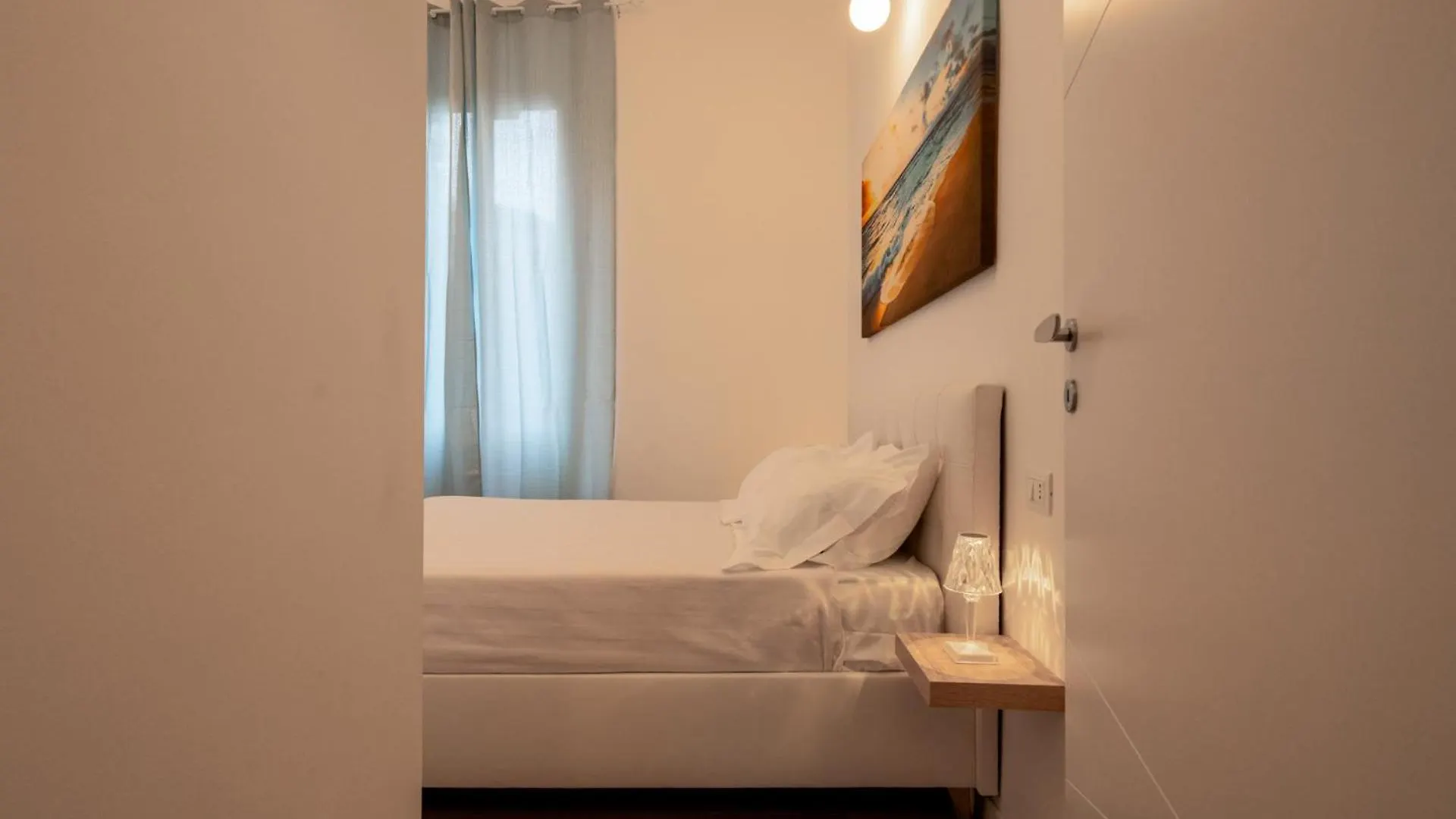 Pascoli Garden Apartment Citta Studi Милан 0*,  Италия